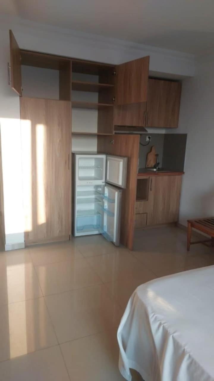 Residence D Ankadifotsy Antananarivo Buitenkant foto